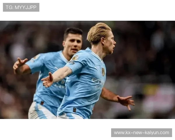 德布劳内倒三角回传创造必进机会：从场上直觉到训练场的应变艺术